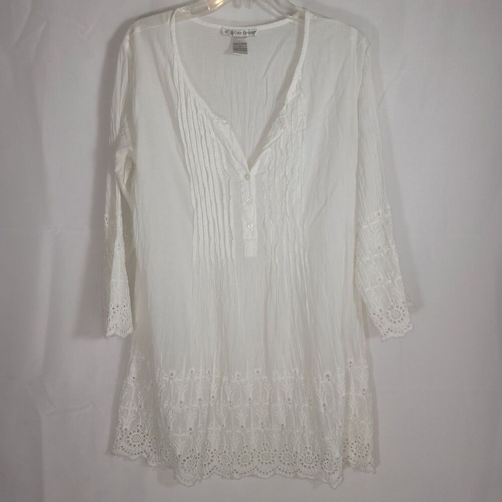 Cute Options Women's White Eyelet Lace Pintuck Tunic Blouse V-Neck Cottagecore M